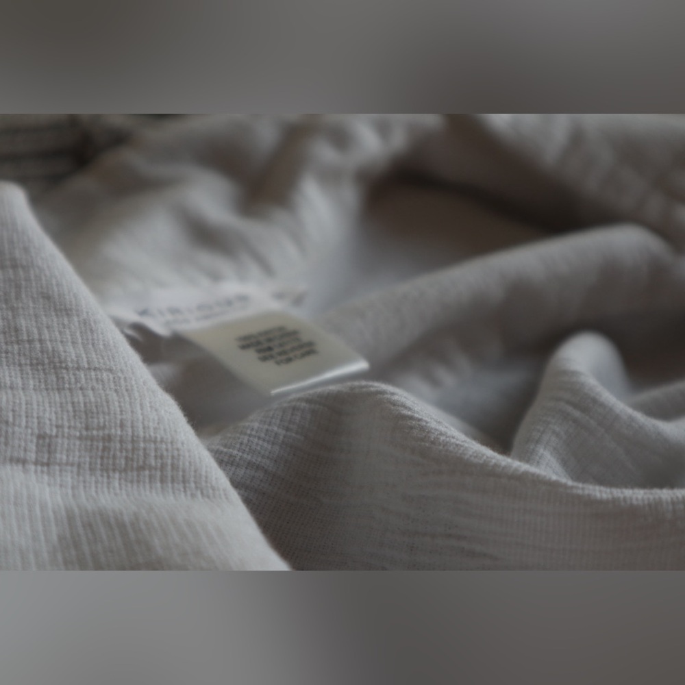 L - Kirious Button down long-sleeve